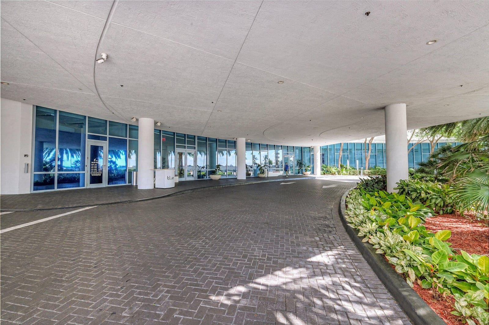 601 NE 36TH Street 1008, Miami, FL 33137 photo 4