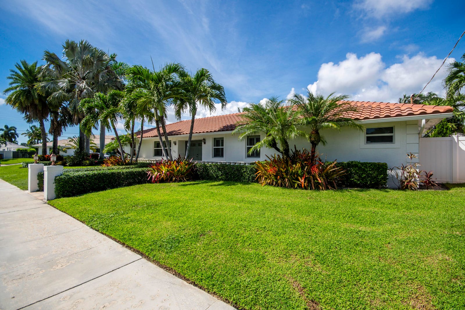 1123 SE 14th Avenue, Deerfield Beach, FL 33441 photo 1