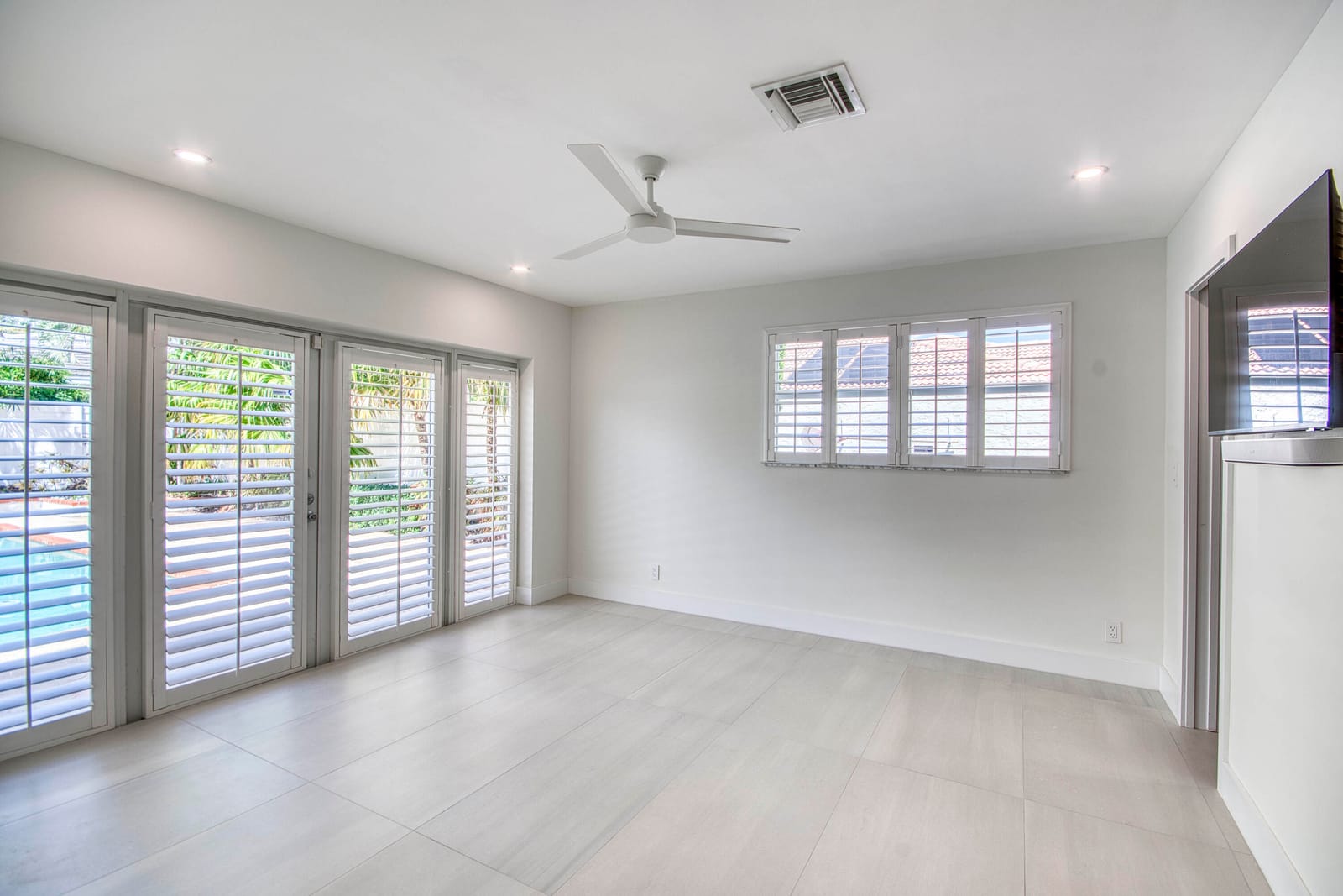 1123 SE 14th Avenue, Deerfield Beach, FL 33441 photo 13