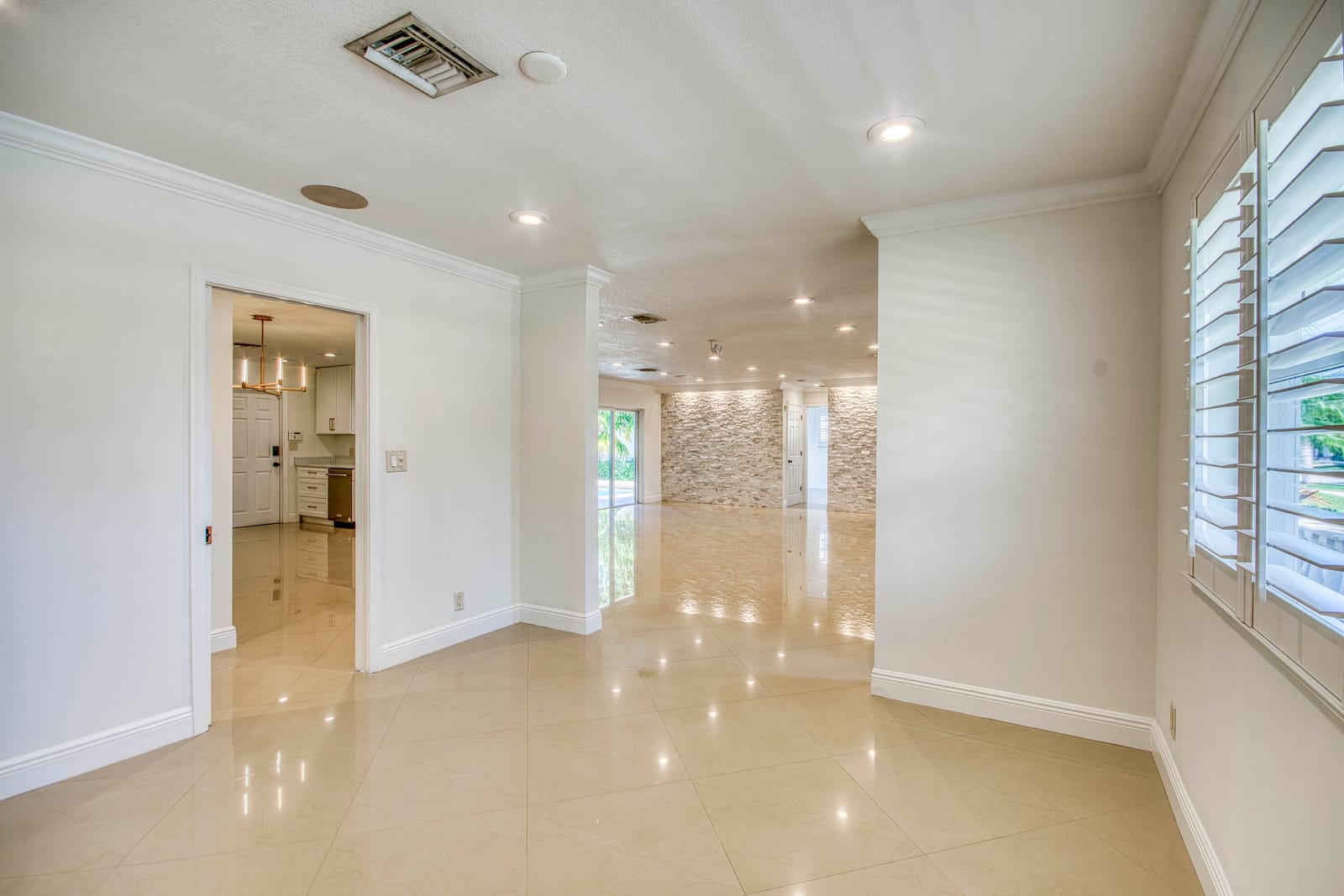 1123 SE 14th Avenue, Deerfield Beach, FL 33441 photo 8