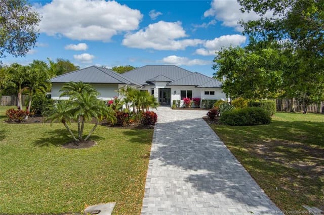 4977 SW Lake Grove Circle, Palm City, FL 34990