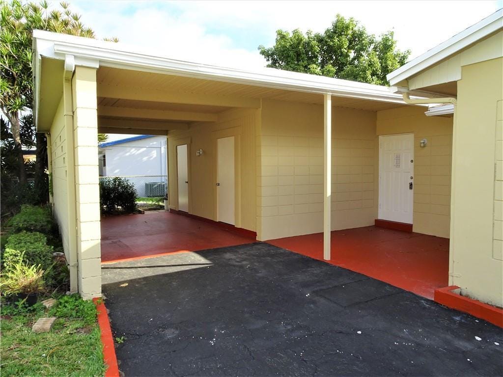 2230 AVENUE H W, Riviera Beach, FL 33404 photo 2
