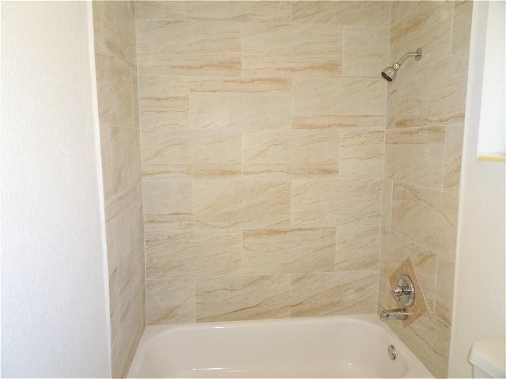 2230 AVENUE H W, Riviera Beach, FL 33404 photo 17