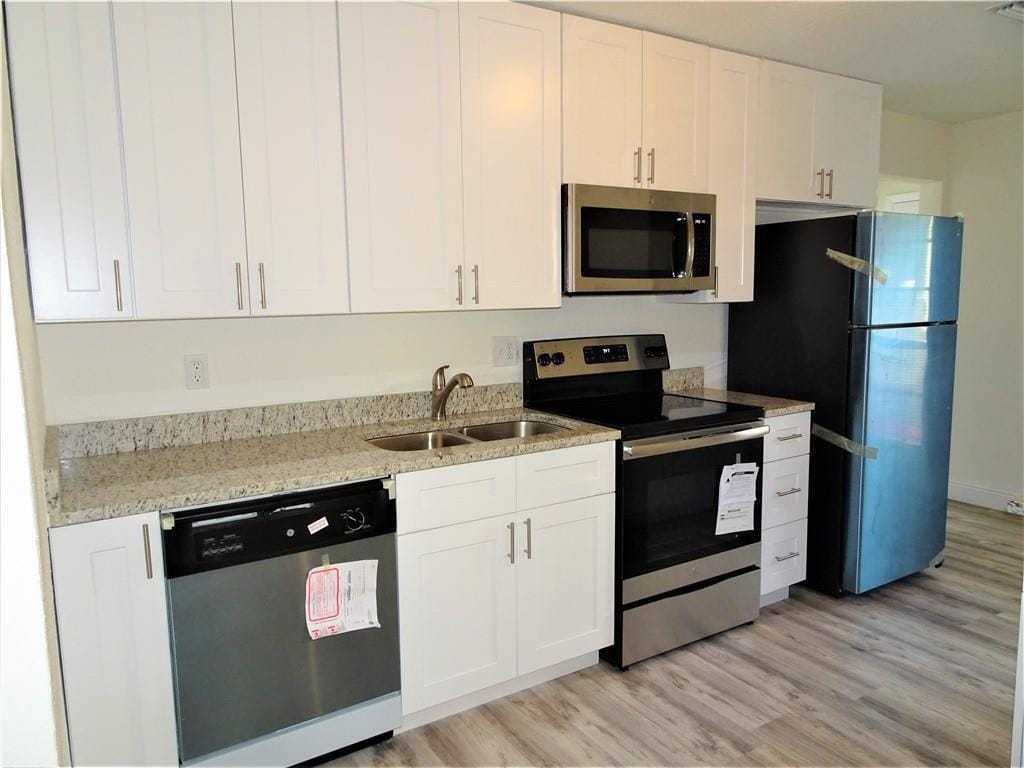 2230 AVENUE H W, Riviera Beach, FL 33404 photo 7