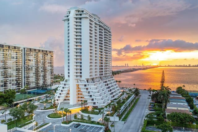 555 NE 34th Street 1110, Miami, FL 33137