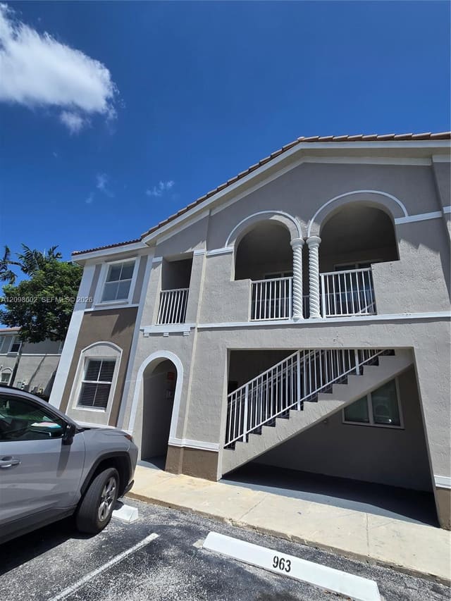 1661 SE 29th Court 200, Homestead, FL 33035
