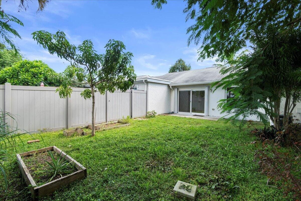 258 PALMETTO Court, Jupiter, FL 33458 photo 2