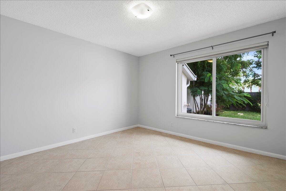 258 PALMETTO Court, Jupiter, FL 33458 photo 14