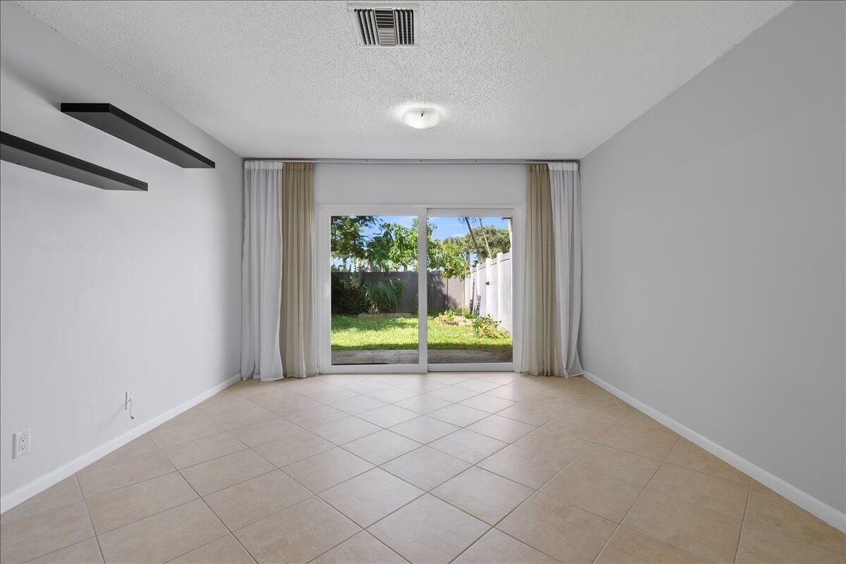 258 PALMETTO Court, Jupiter, FL 33458 photo 5