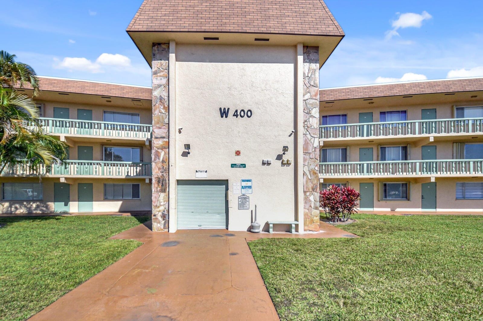 400 Village Green Circle W 212 — photo 9
