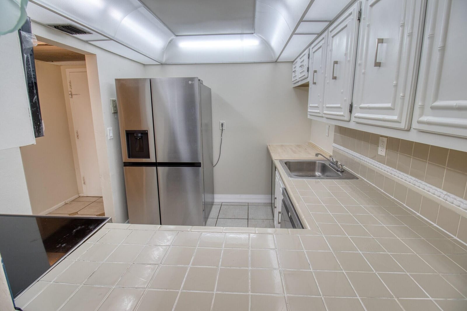 800 PARKVIEW Drive 826, Hallandale Beach, FL 33009 photo 11