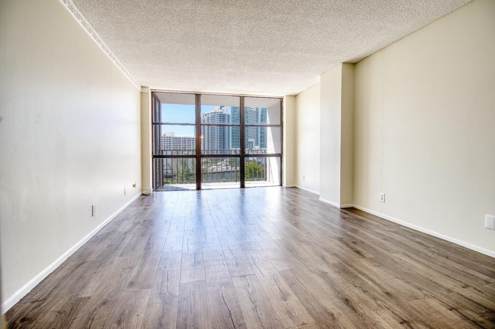 800 PARKVIEW Drive 826, Hallandale Beach, FL 33009 photo 15
