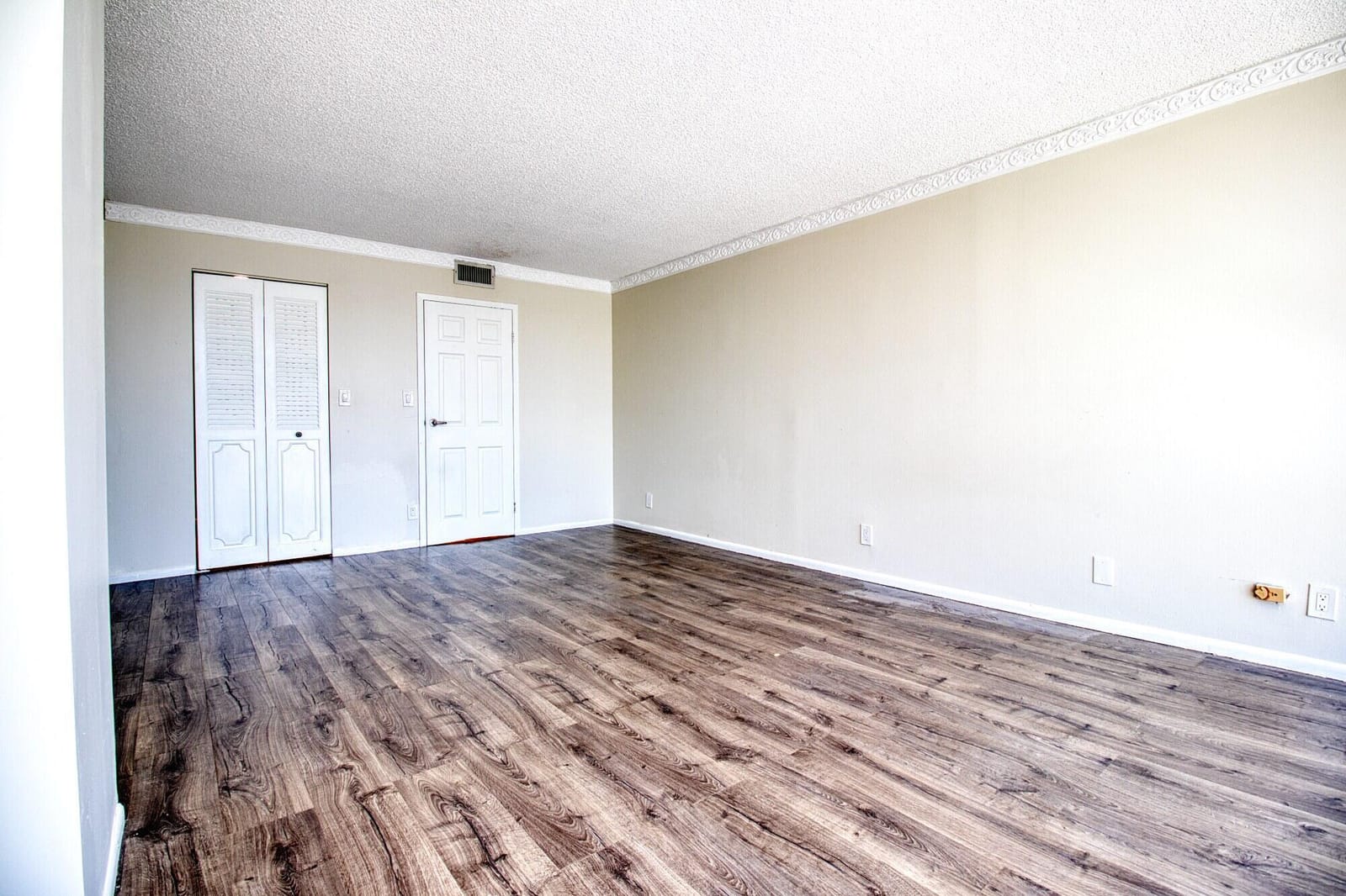 800 PARKVIEW Drive 826, Hallandale Beach, FL 33009 photo 17