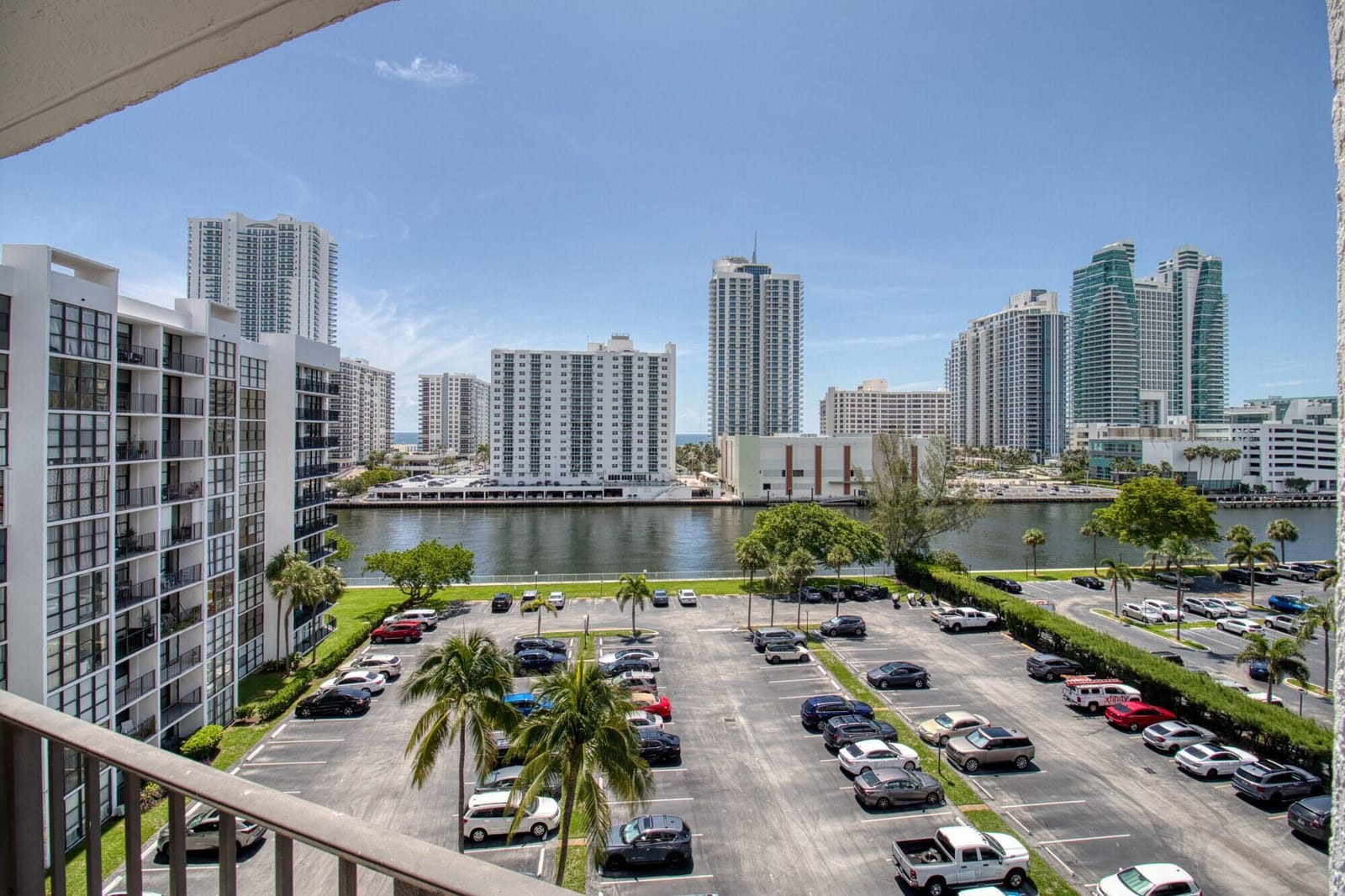 800 PARKVIEW Drive 826, Hallandale Beach, FL 33009 photo 23