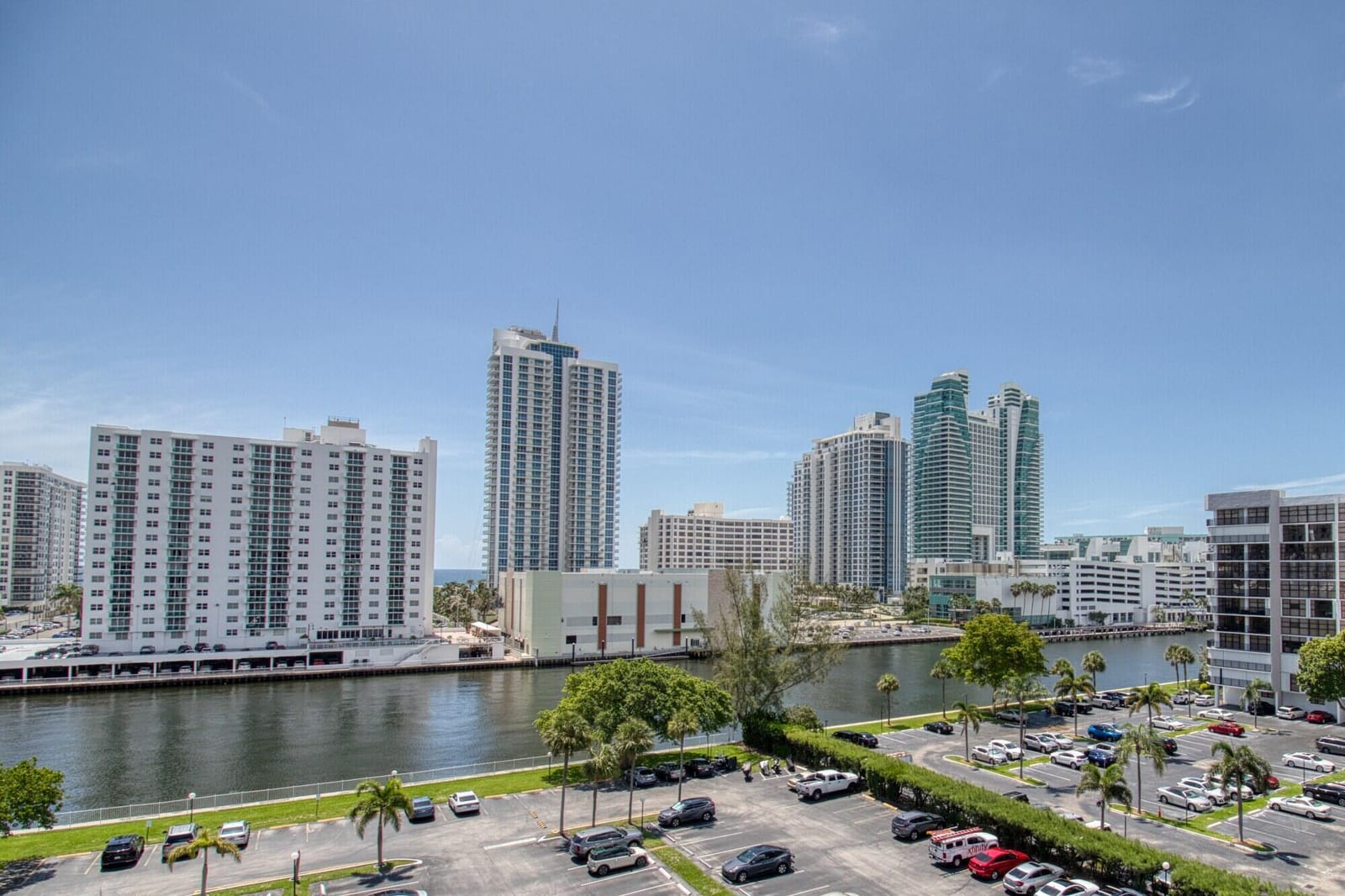 800 PARKVIEW Drive 826, Hallandale Beach, FL 33009 photo 25
