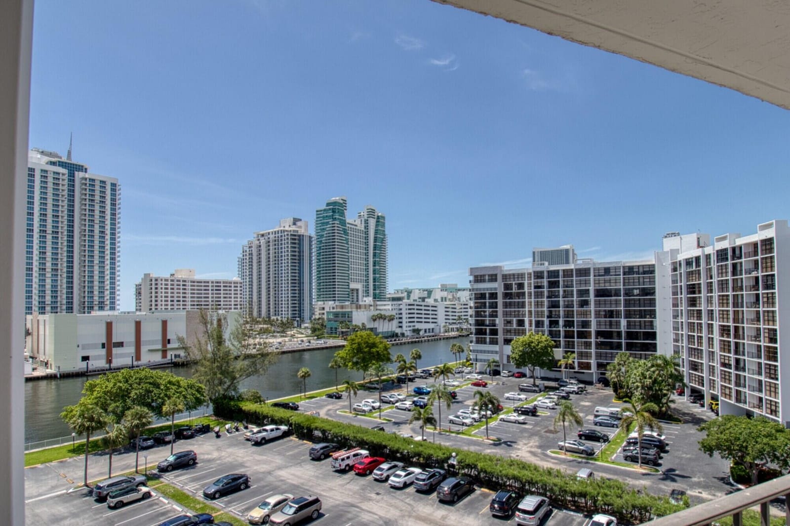 800 PARKVIEW Drive 826, Hallandale Beach, FL 33009 photo 26