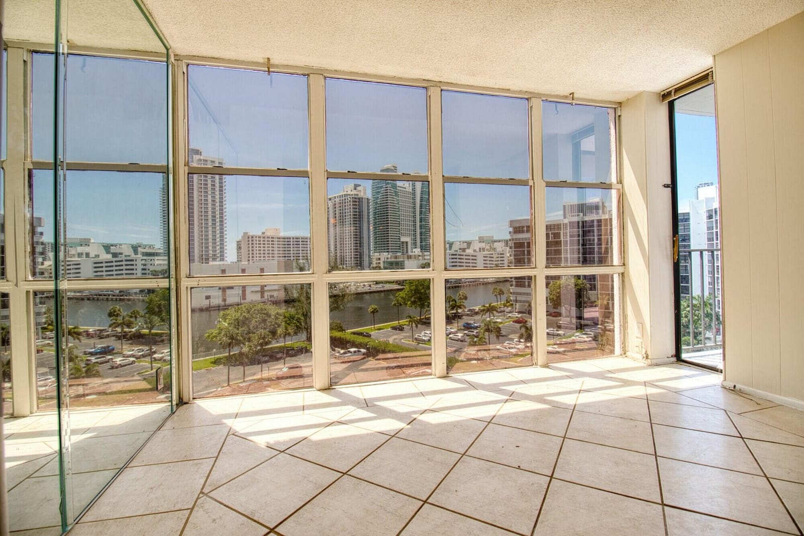 800 PARKVIEW Drive 826, Hallandale Beach, FL 33009 photo 9