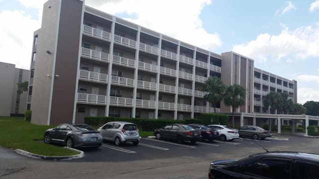 8720 Shadow Wood Boulevard 105, Coral Springs, FL 33071