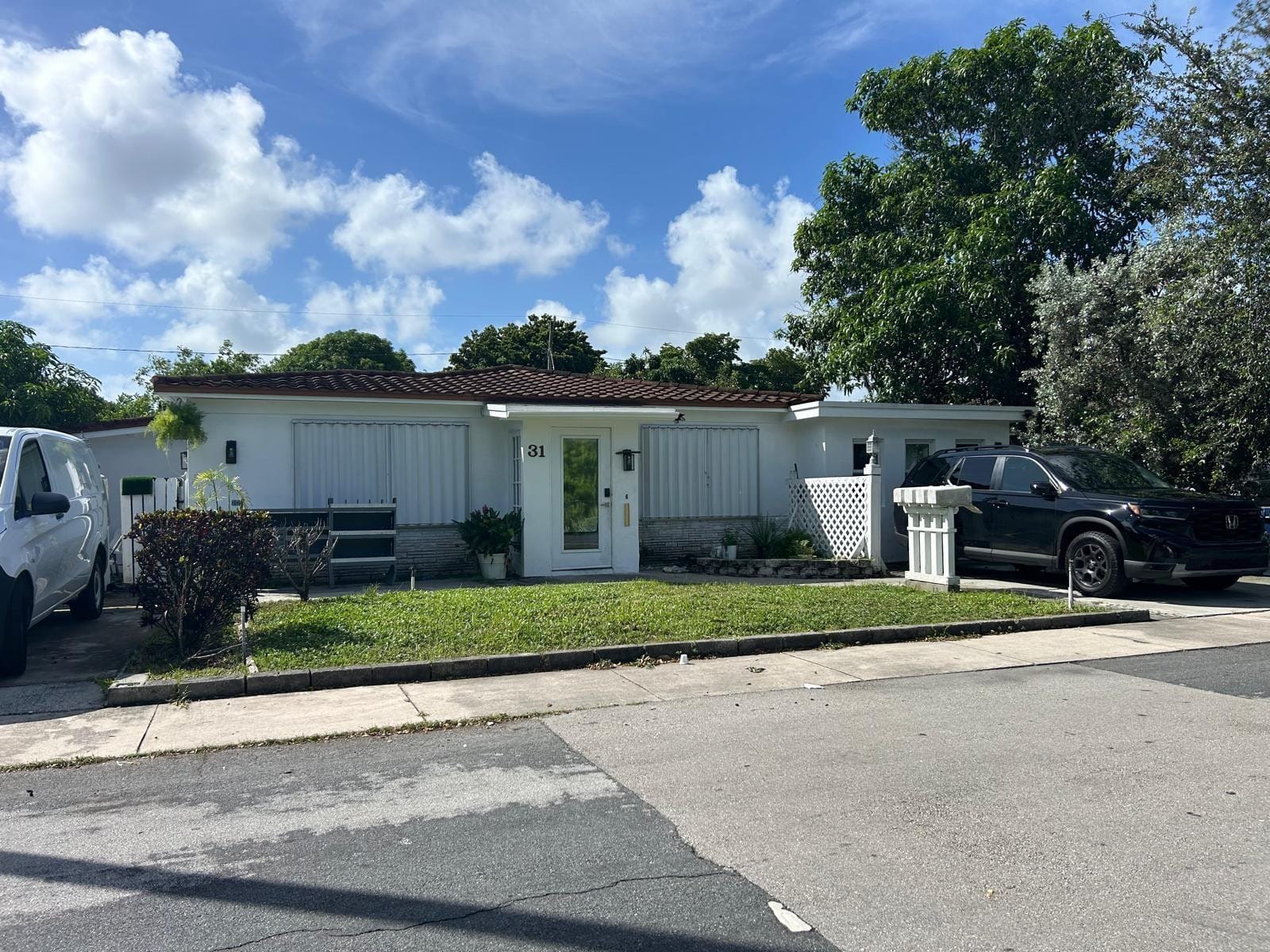 31 SW 10th Street 2, Dania Beach, FL 33004