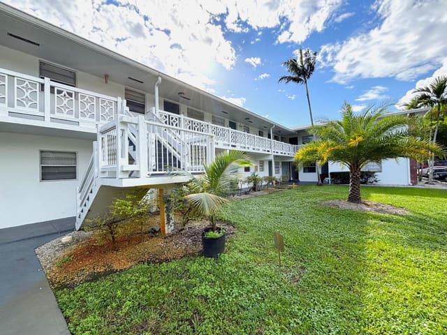 1916 SW 11th Street Unit 24, Fort Lauderdale, FL 33312