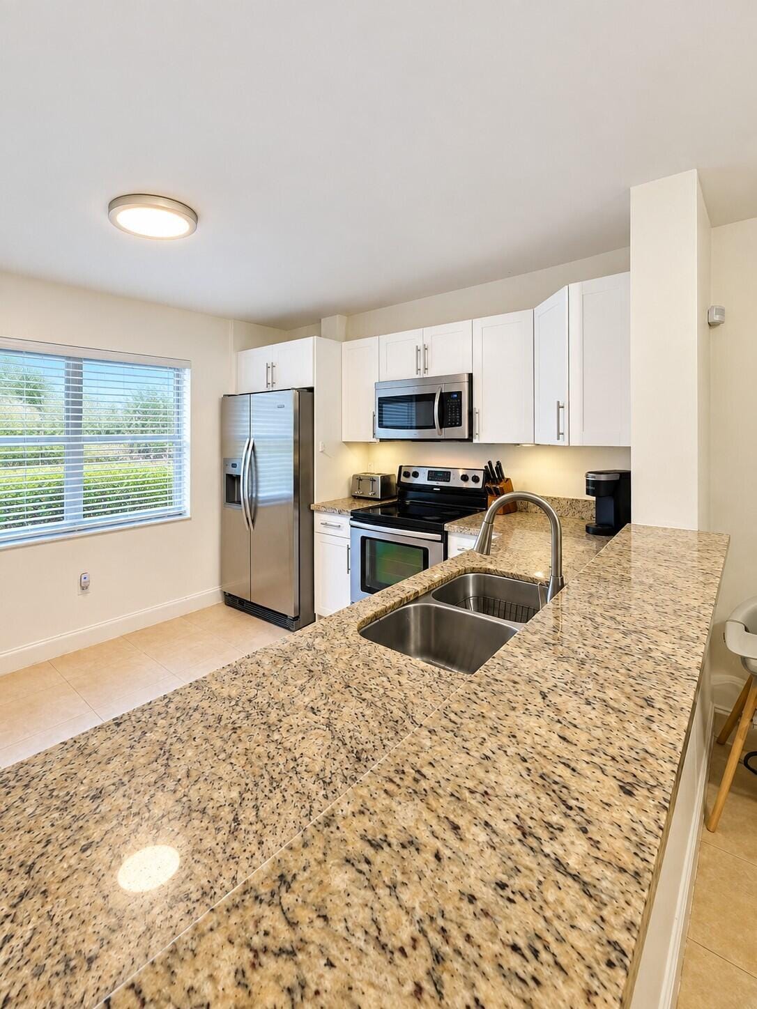 250 LAKESIDE Circle, Sunrise, FL 33326 photo 3