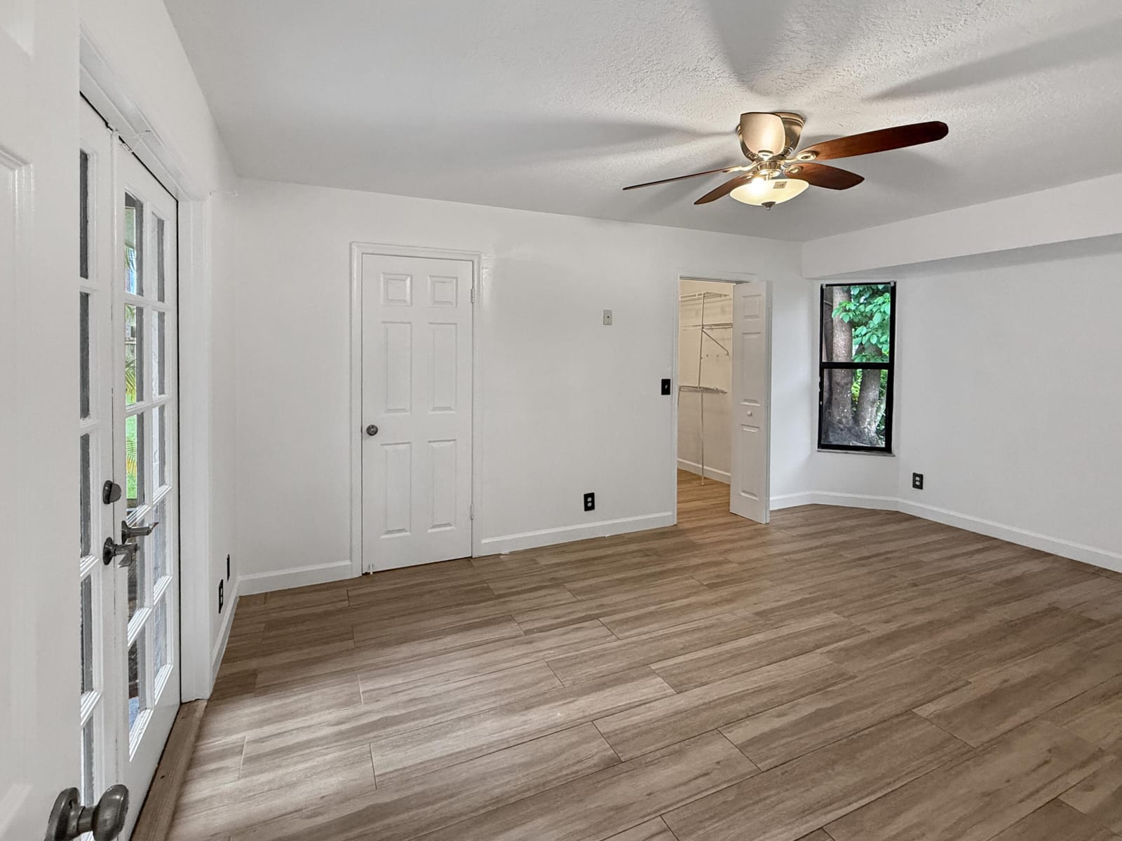 102 Valencia Street, Royal Palm Beach, FL 33411 photo 16