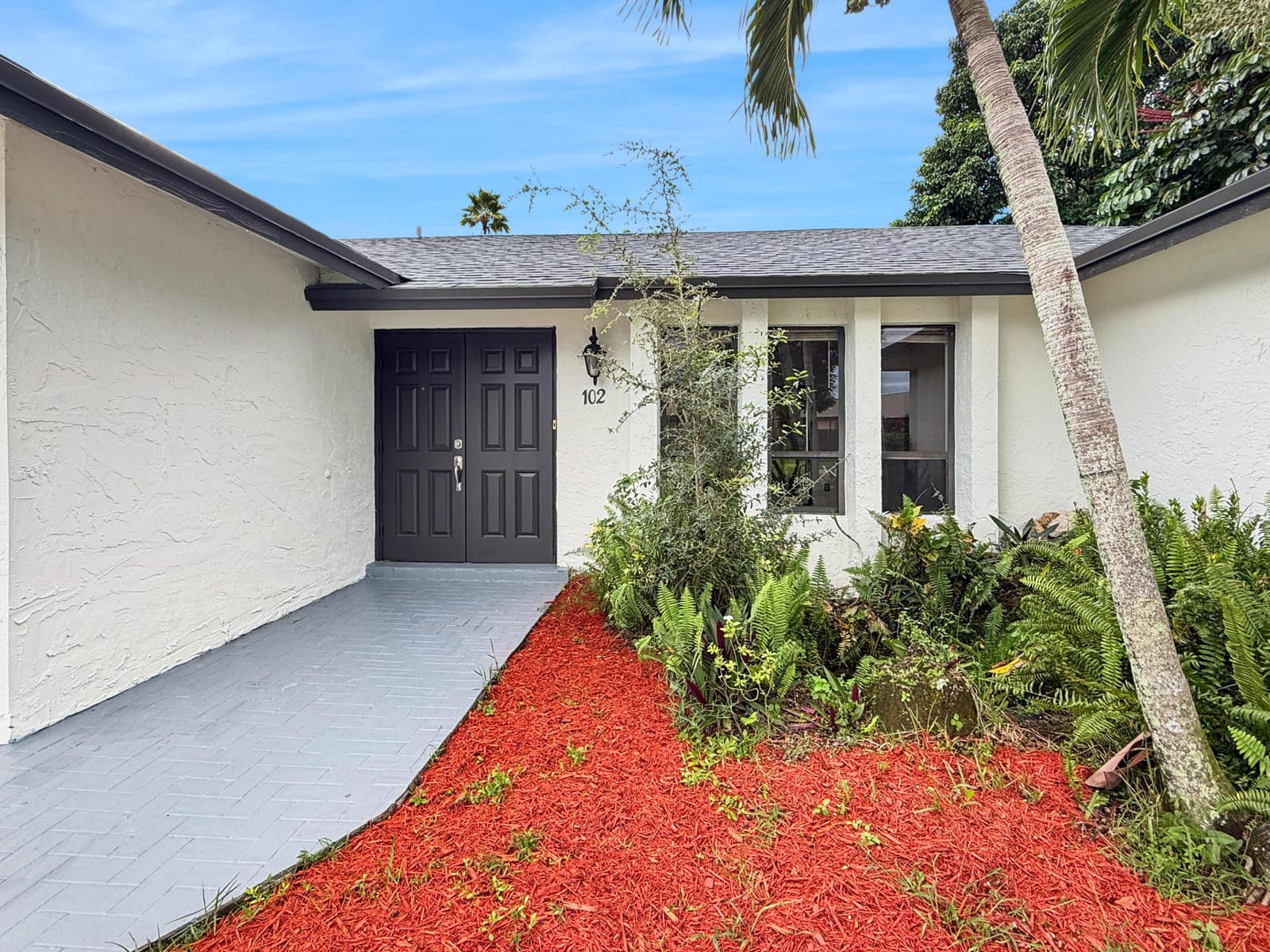102 Valencia Street — photo 3