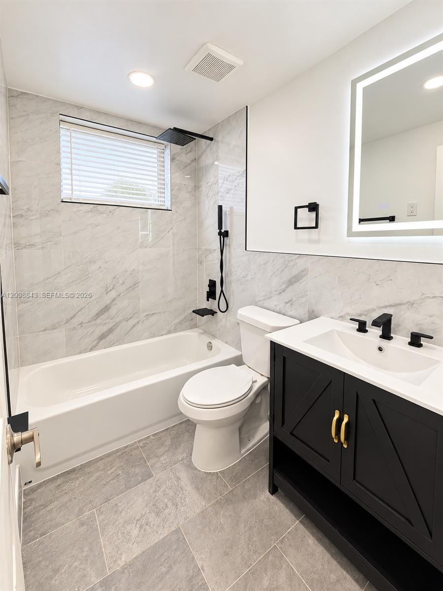 101 SE 9th Street 8, Hallandale Beach, FL 33009 photo 3