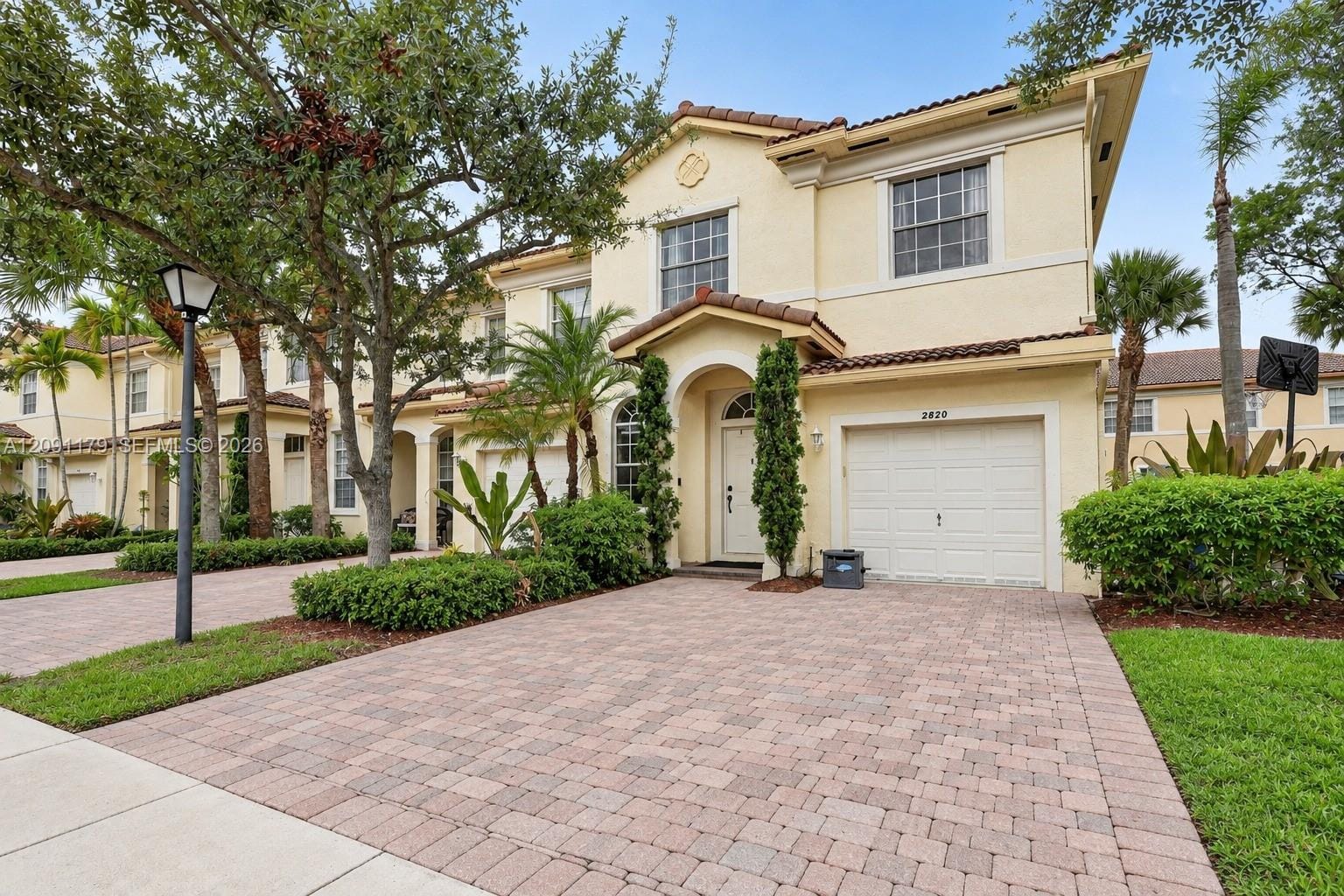 2820 SW 84th Terrace 105 — photo 2
