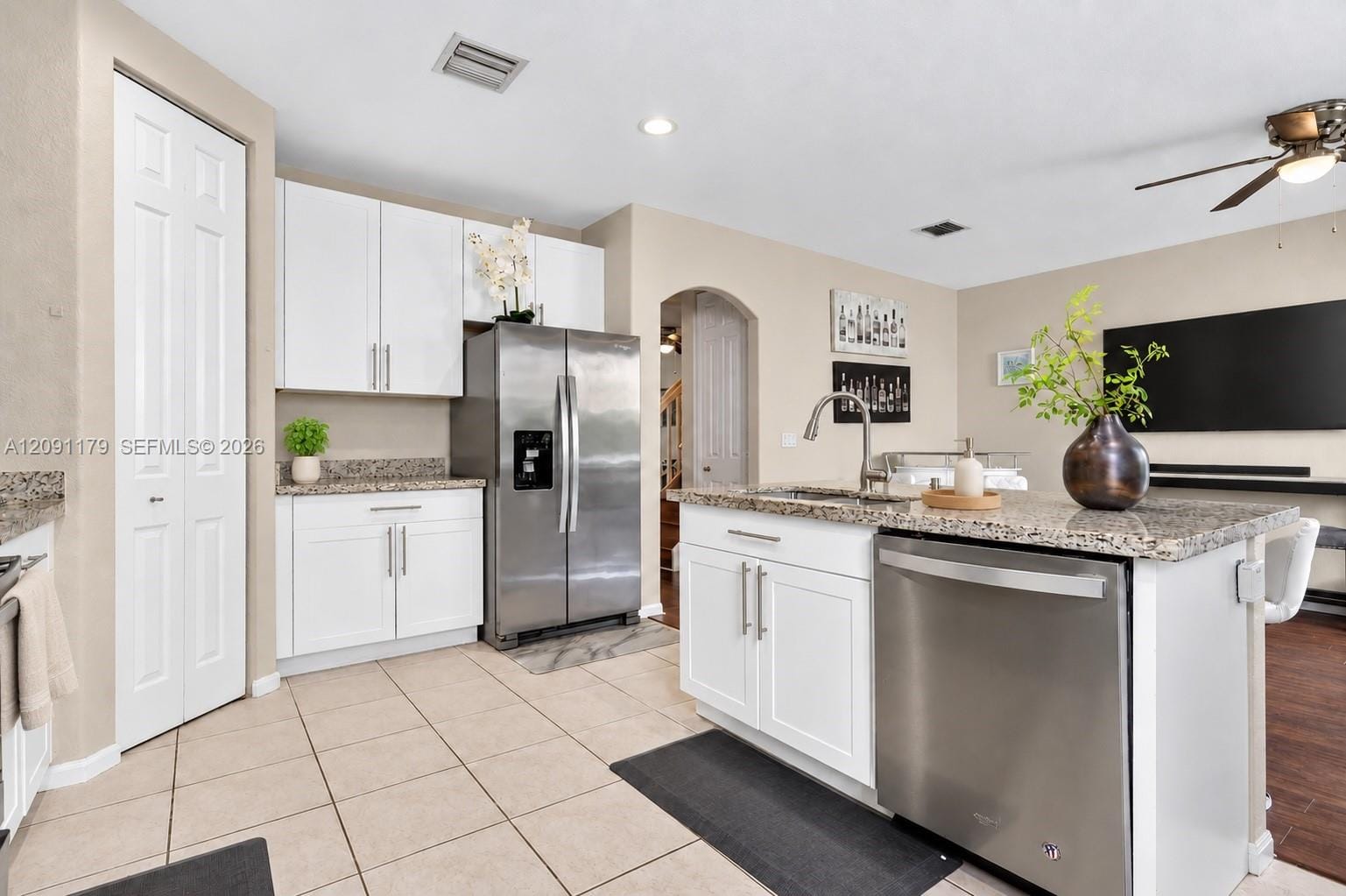 2820 SW 84th Terrace 105 — photo 4