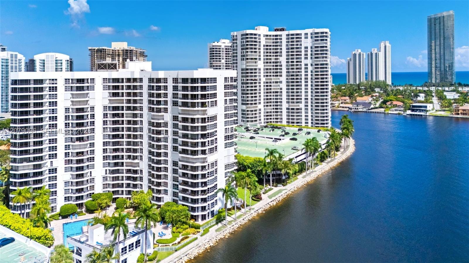 3600 Mystic Pointe Drive 903, Aventura, FL 33180 photo 13