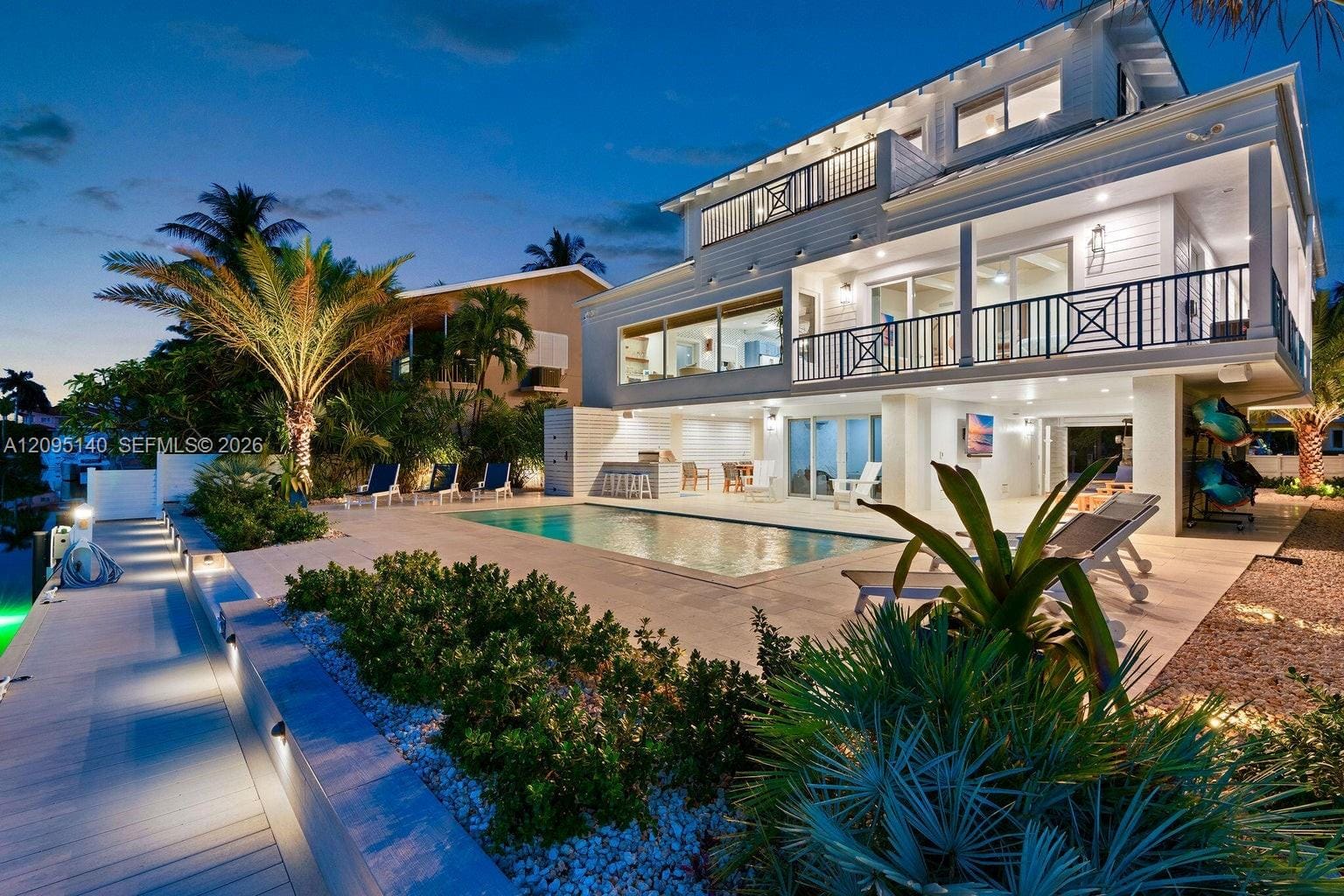 115 Villa Bella, Islamorada, FL 33036 - photo 1 of 30