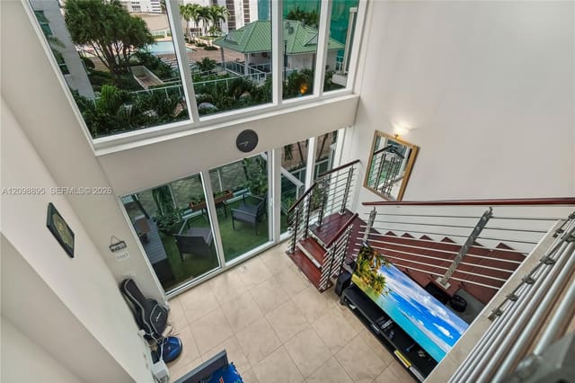 41 SE 5th Street 811, Miami, FL 33131