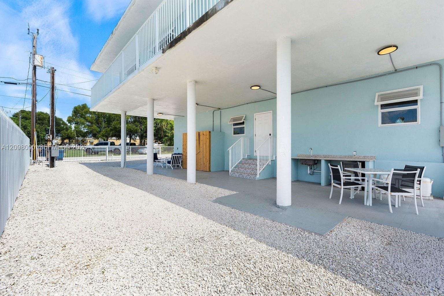 1007 Hialeah Lane, Key Largo, FL 33037 photo 3