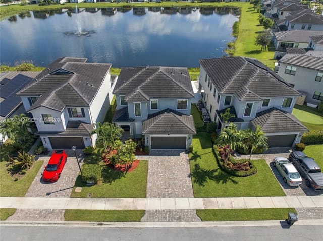 6142 Oceanaire Way, Lake Worth, FL 33467