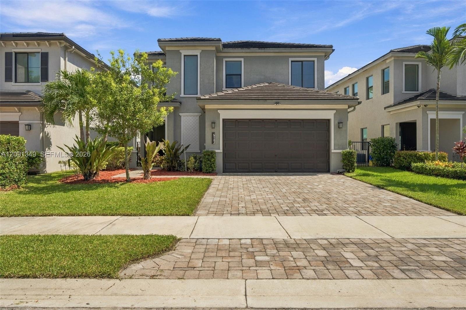6142 Oceanaire Way — photo 2