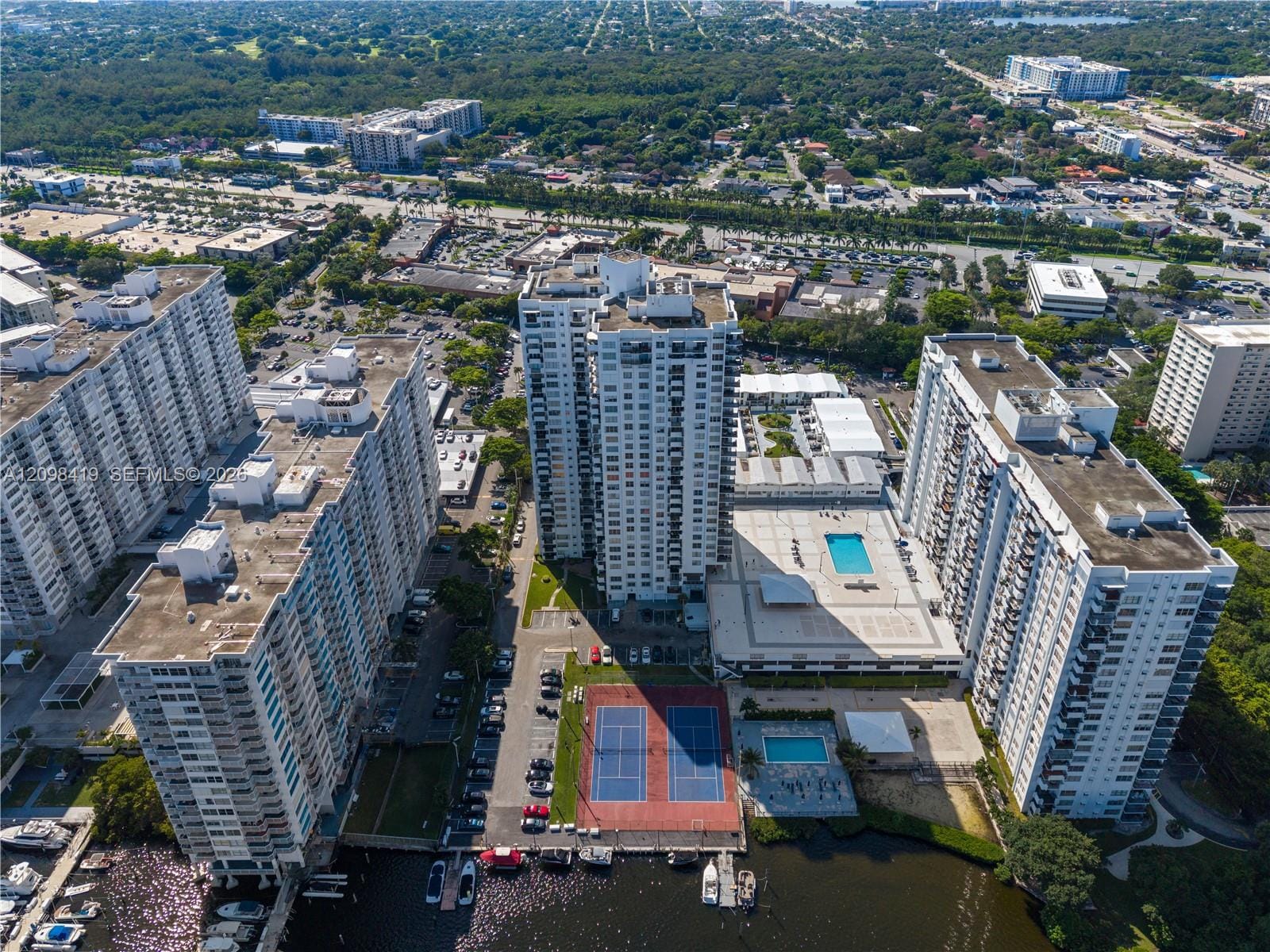 2750 NE 183rd Street PH06, Aventura, FL 33160 photo 28