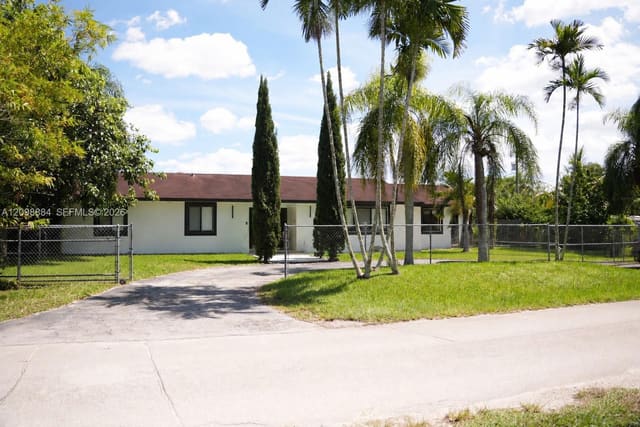 17475 SW 182nd Avenue, Miami, FL 33187