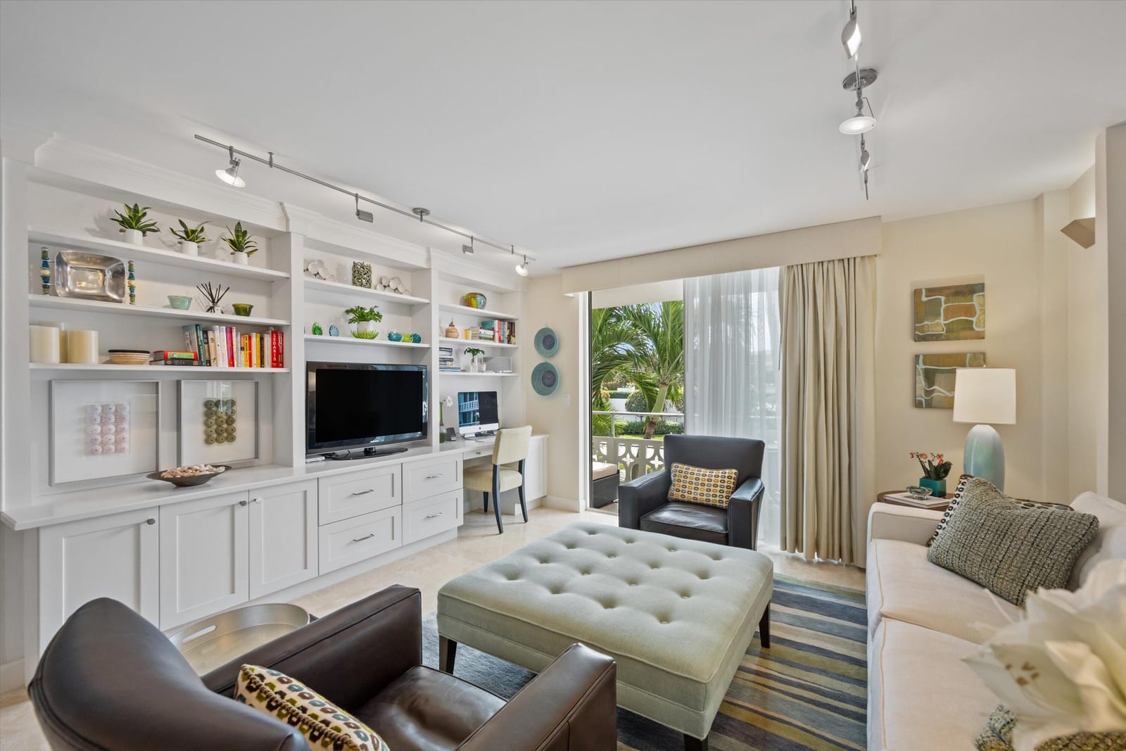 139 Sunrise Avenue 205 — photo 4