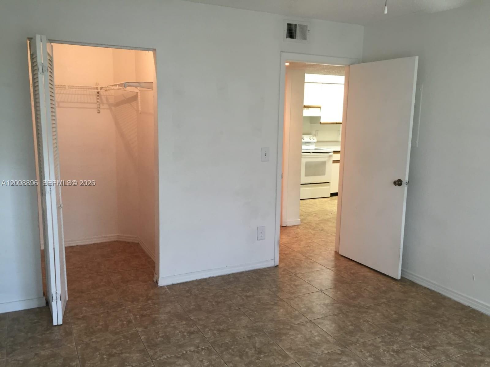 4055 W Mcnab Road H112, Pompano Beach, FL 33069 photo 13