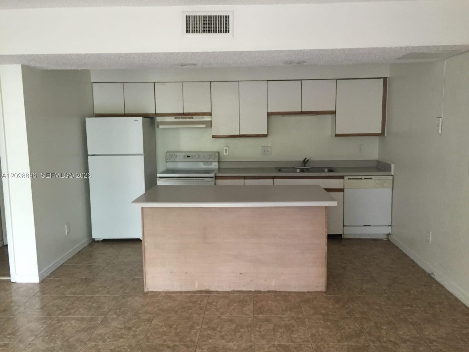 4055 W Mcnab Road H112, Pompano Beach, FL 33069 photo 7