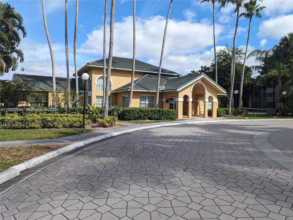 4055 W Mcnab Road H112, Pompano Beach, FL 33069