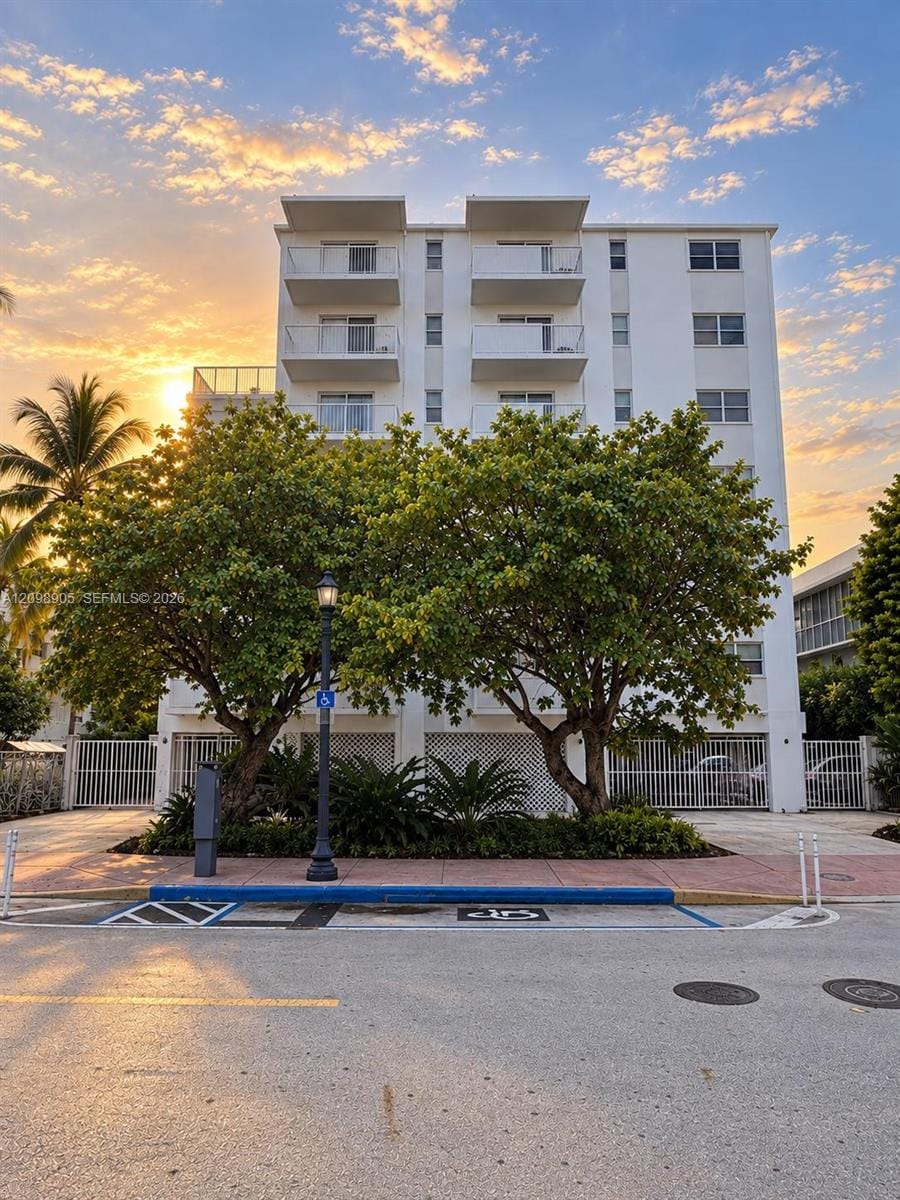 240 Collins Avenue 2C, Miami Beach, FL 33139 photo 10