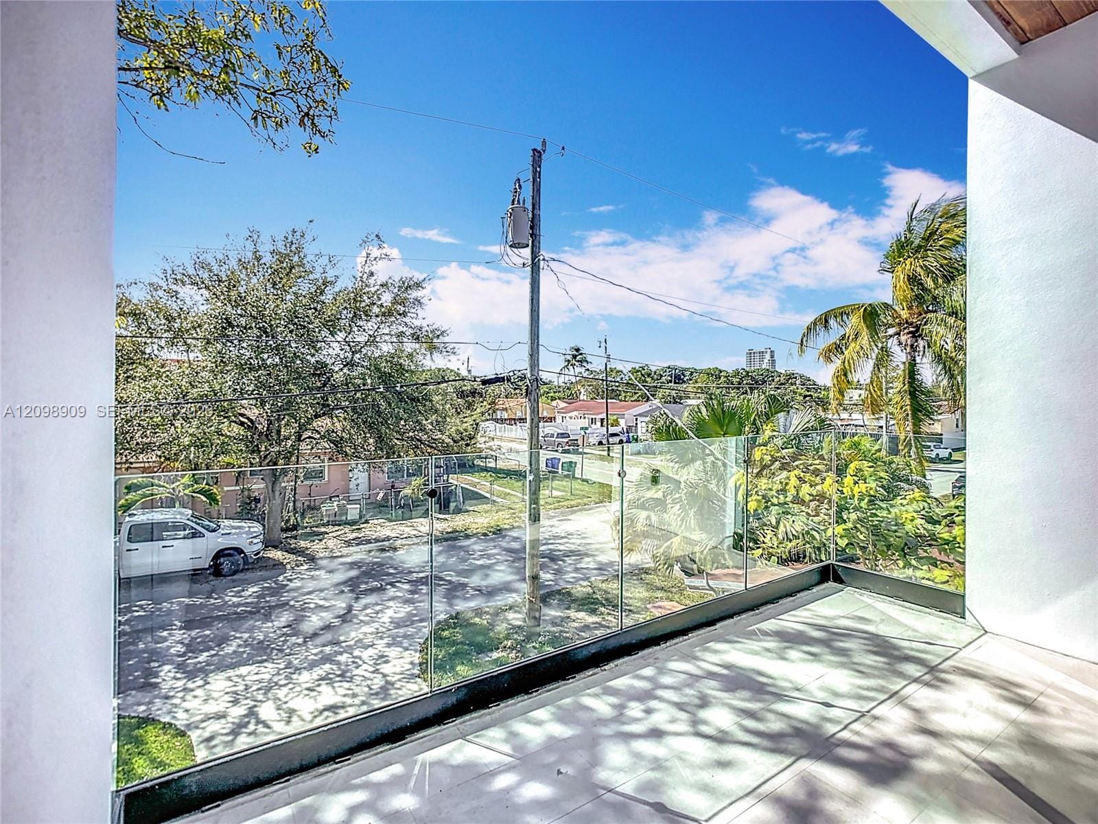 3069 SW 27th Terrace — photo 9