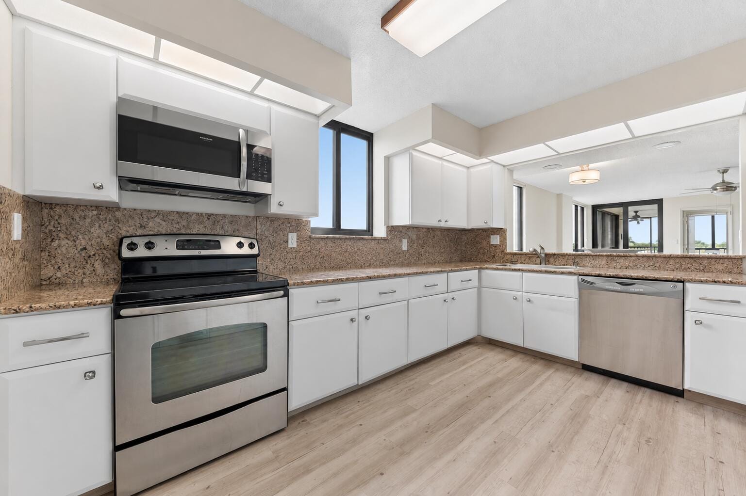 3420 S Ocean Boulevard 5z, Highland Beach, FL 33487 photo 12