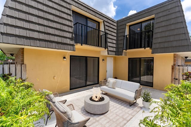 622 6th Way, West Palm Beach, FL 33407