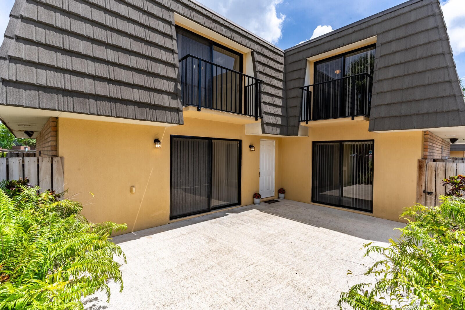 622 6th Way, West Palm Beach, FL 33407 photo 2