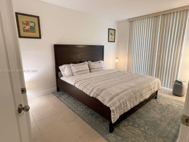 8065 SW 107th Avenue 115, Miami, FL 33173