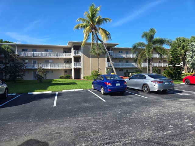 2682 Garden Drive S 304, Lake Worth, FL 33461
