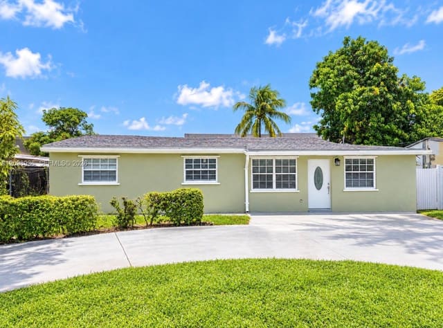 2240 Sunshine Boulevard FRONT, Miramar, FL 33023
